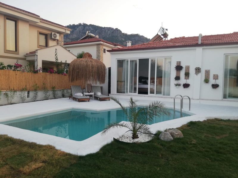 Villa Sunny Garden Duo